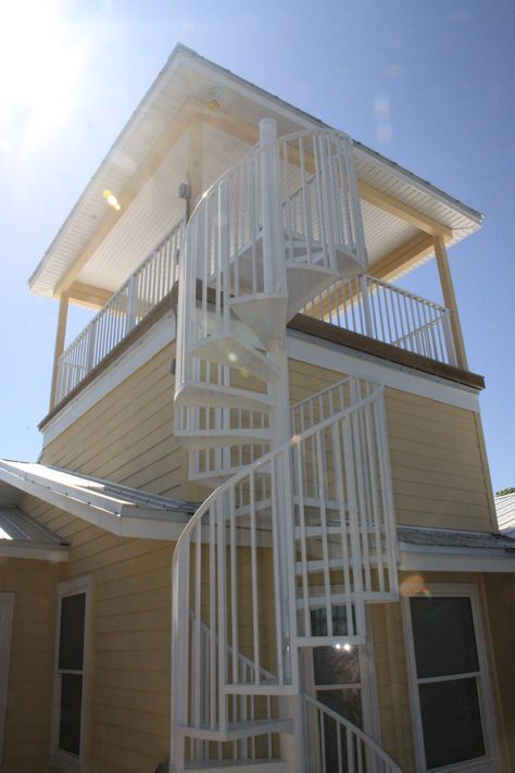 Beach Front Observation Deck – Armistead Design & Drafting Shed On Stilts, Beach House Rooftop Deck, Spiral Deck Stairs, Beach House With Rooftop Deck, Deck With Spiral Staircase, Observation Deck House, Beachy Bungalow, Rooftop Observation Deck, Roof Balcony