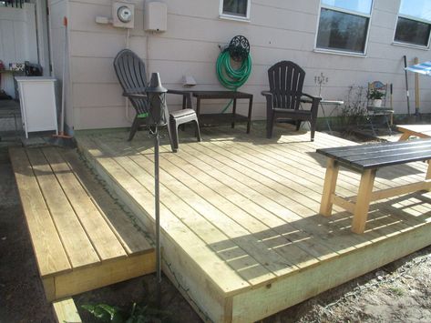 deck #1! my 10x10 frugal DIY floating deck Floating Deck Ideas, Diy Floating Deck, Build A Floating Deck, Floating Deck Plans, Landscaping Around Deck, Freestanding Deck, Ground Level Deck, Deck Inspiration, Deck Cost