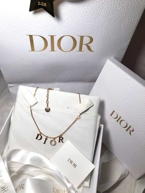 Christian Dior Necklace Dior Neackles, Gold Jwellary Aesthetic, Dior Revolution Necklace, Dior Jwellary, Dior Necklace Aesthetic, Dior Jewelry Aesthetic, Dior Necklace Silver, Dior Necklace Gold, Jewelry Collection Aesthetic