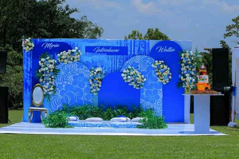 Hurdhee Decor, Haldi Backdrop, Wedding Ceremony Backdrop Indoor, Wedding Decoration Checklist, Gazebo Wedding Decorations, Engagement Backdrop, Lemon Themed Party, Indoor Wedding Decorations, Engagement Stage Decoration