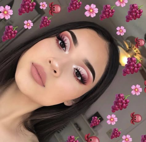 Quinceanera Makeup Rose Gold, Pretty Pink Makeup Looks, Makeup Ideas For Hot Pink Dress, Pink Xv Makeup, Blush Pink Eye Makeup, 15 Makeup Looks Pink, Pink Quince Makeup Looks, Blush Pink Makeup Looks, Maquillaje Baby Shower Mama