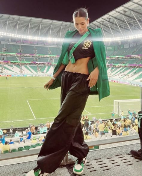 Soccer Game Outfits, Football Jersey Outfit, Casual Summer Outfits For Women, Soccer Outfits, Football Game Outfit, Jersey Outfit, Football Outfits, Soccer Shirts, Gaming Clothes