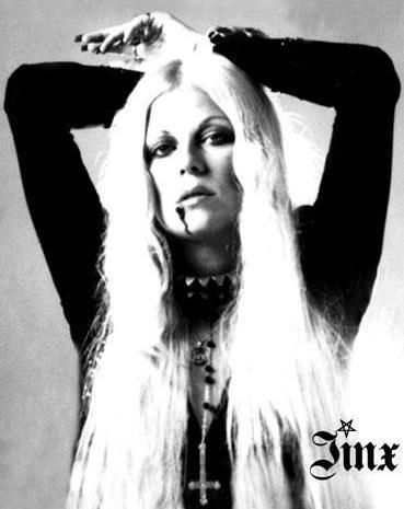 Coven Band, Type 0 Negative, Hippie 60s, Black Magick, Black Magic Woman, Heavy Rock, Music Recommendations, Witch Fashion, Blonde Bombshell