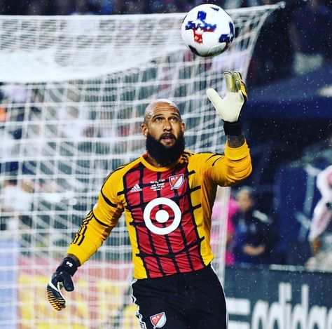 Tim Howard. My favorite Goalkeeper of all time. Tim Howard, All Time, Ronald Mcdonald, All About Time, My Favorite, Quick Saves