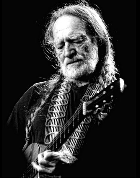 Quotes about song writing, marriage and drugs. Arte Jazz, Country Music Artists, Country Music Singers, Willie Nelson, Country Artists, Music Legends, Music Icon, Country Singers, My Favorite Music