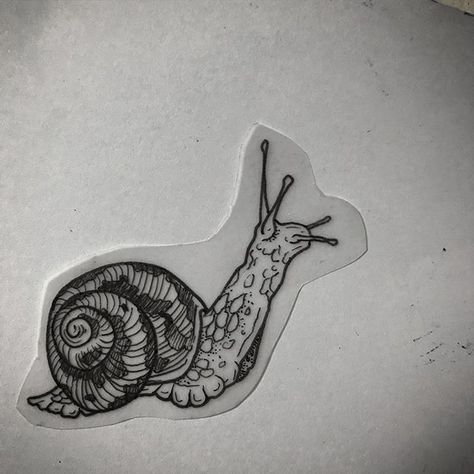 Snail Tattoo, Nature Tattoo Sleeve, Octopus Tattoo Design, Bug Tattoo, Insect Tattoo, Gold Tattoo, Cute Tiny Tattoos, Tattoo Portfolio, Fairy Tattoo