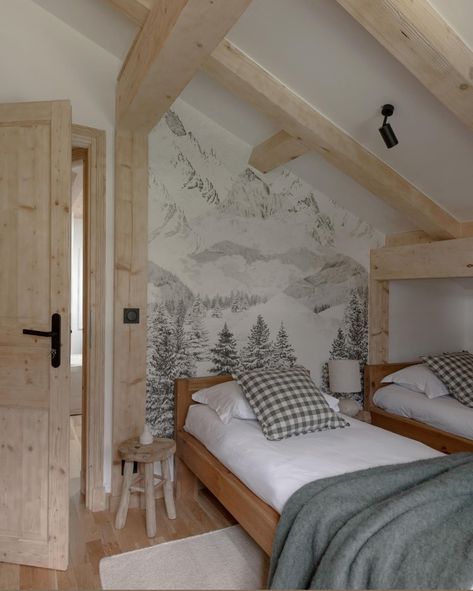 Mountain House Interior, Chalet Bedroom, Modern Cabin Interior, Cottage House Interior, Ski House Decor, Chalet Chic, Chalet Interior, House Cladding, Japandi Living