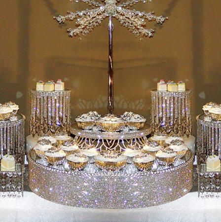 DECORATE MY WEDDING Bling Table Decorations, Silver Dessert Table, Bling Table, Desert Bar, Cupcake Table, Freedom Party, Cupcake Plate, Bling Party, Crystal Cake