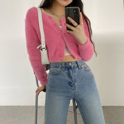 Dark Pink Outfit, 90s Outfit Ideas, 90s Outfit, Pink Cardigan, Outfit Aesthetic, Pink Outfit, Korean Outfits, Girly Outfits, Teen Fashion Outfits