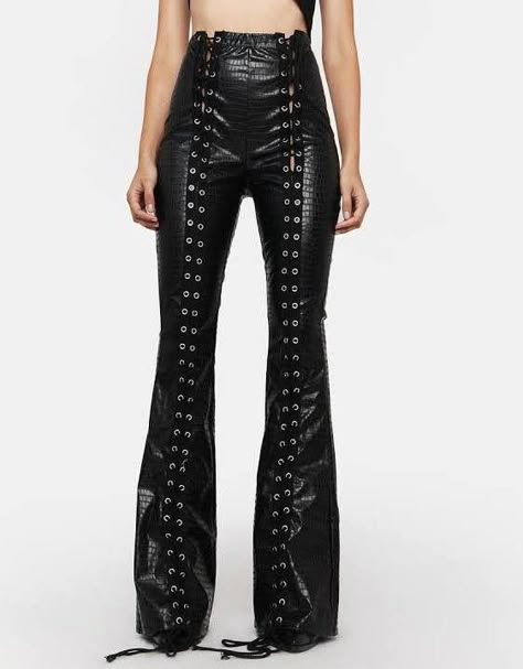 All Black Concert Outfit, Rock Girl Outfit, Black Concert Outfit, Crocodile Pants, Grunge Cowgirl, Cute Girly Stuff, Edgy Fits, 80s Rocker, Lace Up Pants