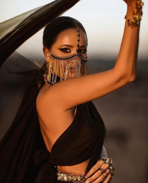 Gorean Kajira Outfit, Egyptian Women Beautiful Modern, Bellydancer Aesthetic, Arabic Photoshoot, Egyptian Photoshoot, Egyptian Women Modern, Boujee Style, Dubai Photoshoot, Egyptian Women