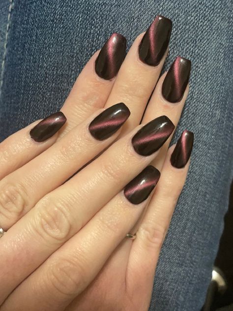 Black And Pink Cat Eye Nails, Black Nail Cat Eye, Short Coffin Cat Eye Nails, Black Nails Cat Eye Effect, Black Cat Eyes Nail, Black Cat Eye Nails Design, Black Cat Eye Nails, Coffin Acrylics, Black Cat Eyes