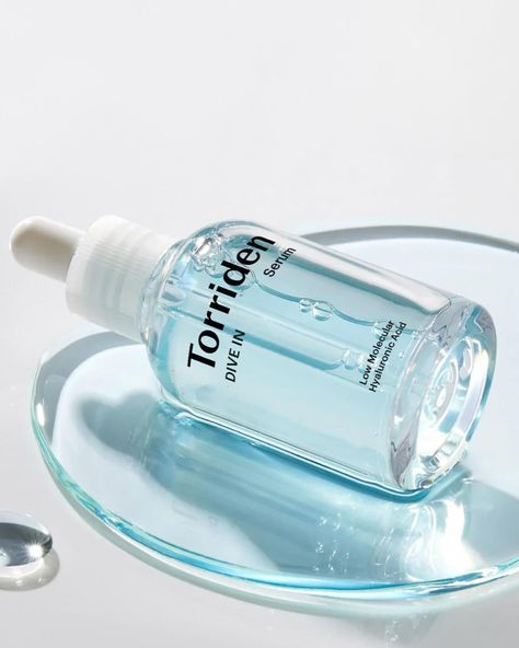 You asked… we delivered 💙 @torriden_official is now live on #nourapp 🏃‍♀️ 🏃🏃‍♂️ Use NOUR15 to get 15% off on the viral hyaluronic acid serum! #torriden #divein #viral #trending #serum #toner #tonerpads #kbeauty #koreanskincare #skincare #nowonnour #nourornothing #nourapp Tree Texture, Tree Textures, Butylene Glycol, Purified Water, Cosmetic Design, Hyaluronic Acid Serum, Hydrating Serum, Light Texture, Water Purifier