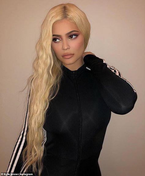 Jenner Hair, Kylie Jenner Hair, Looks Kylie Jenner, Trajes Kylie Jenner, Estilo Kylie Jenner, Kylie Jenner Look, Hair Blond, Real Hair Wigs, Kylie Jenner Outfits