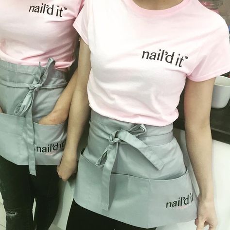 Nail Salon Uniform, Beauty Salon Uniform Ideas, Salon Outfits, Salon Uniform, Beauty Uniforms, Nail Salon Interior Design, Nail Salon Interior, Spa Uniform, Uniform Ideas