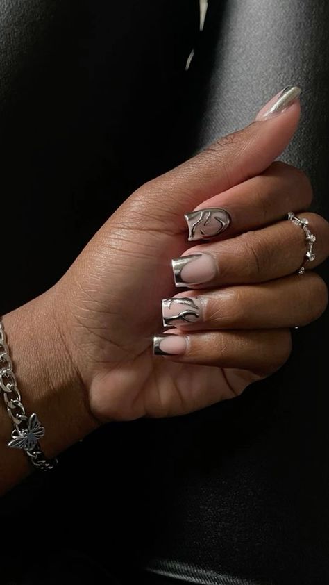 Silver Nail Ideas Acrylic, Silver Nail Designs Acrylic, Short Square Chrome Nails, Square Silver Nails, Grey French Tips, Silver French Tips, Silver French Tip, Chrome Nails Silver, Sliver Nails