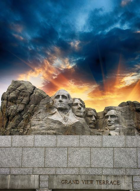 Mount Rushmore in South Dakota, is an iconic American tourist destination. Would it be a part of your #dreamroadtrip? Under Canvas Mount Rushmore, Things To Do Near Mount Rushmore, Mt Rushmore Road Trip, My Rushmore Road Trip, Mont Rushmore, South Dakota Mount Rushmore, South Dakota Travel, Black Hills, Travel South