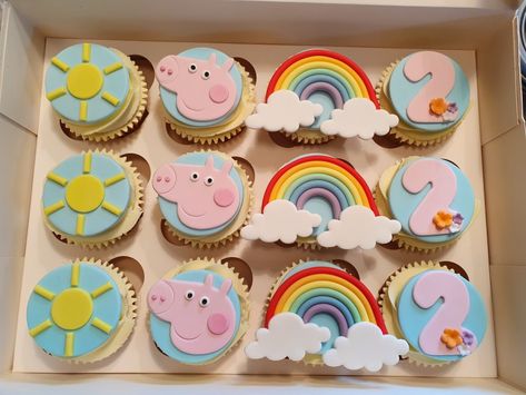 Peppa Pig Birthday Cupcakes, Peppa Pig Birthday Cake Ideas, Peppa Pig Cupcakes Ideas, Peppa Pig Cake Pops, Peppa Pig Cake Ideas, Peppa Pig Theme Cake, Peppa Pig Cookies, Peppa Pig Cupcake, Tortas Peppa Pig