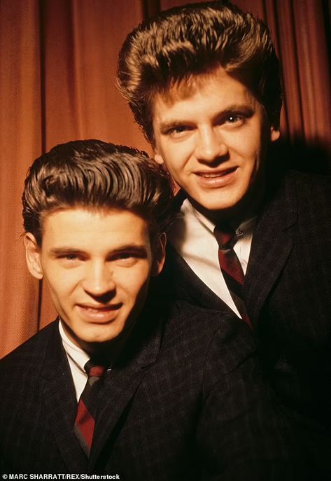 Phil Everly, The Everly Brothers, Gorillaz Fan Art, Everly Brothers, The Music Man, Classic Rock And Roll, Oldies Music, Buddy Holly, Chuck Berry