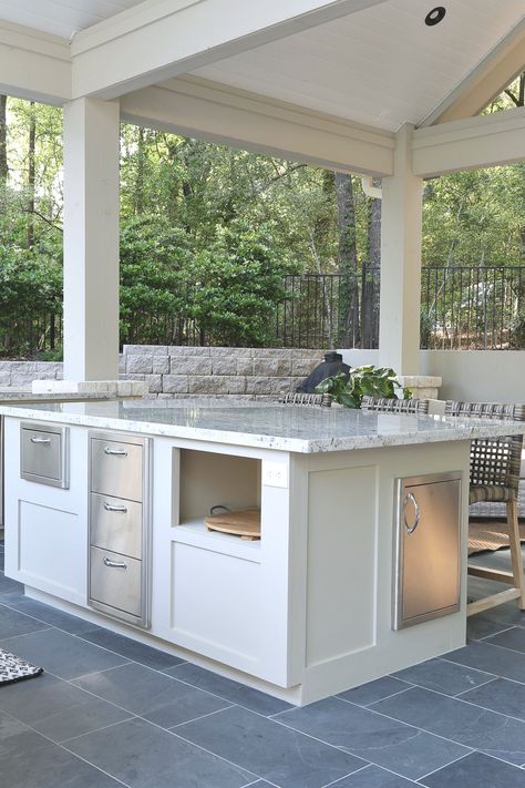 Rustic Outdoor Kitchens, Outdoor Glider, Outdoor Kitchen Countertops, Kitchen Ikea, Adirondack Furniture, Outdoor Remodel, Outdoor Kitchen Design Layout, Kitchen Designs Layout, Diy Outdoor Kitchen