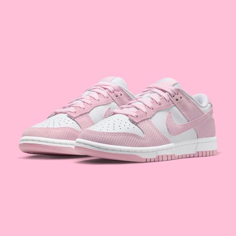 House of Heat° on Twitter: "Nike Dunk Low "Pink Corduroy" is Coming Soon 🌸 SEE MORE: https://t.co/OASRIzViUr https://t.co/NLQNwL5V92" / Twitter Dunks Pink, Nike App, Nike Shoes (men), Pink Corduroy, Dunk High, Pink Nikes, Nike Womens, Kendall Jenner Style, Elastic Laces