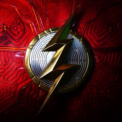 The Flash Logo, Dc Wallpaper, Superhero Academy, Flash Costume, Spiderman Wallpaper, Lightning Logo, Flash Barry Allen, Superman Dawn Of Justice, Flash Logo