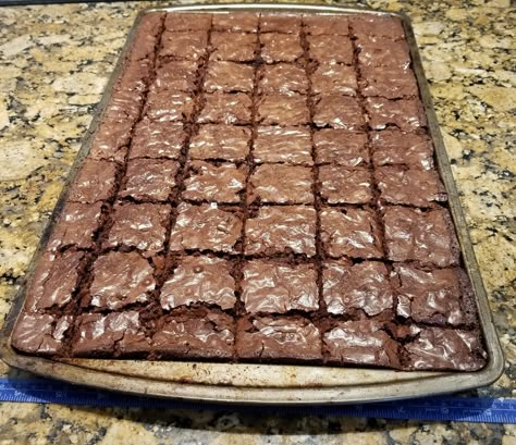 Sheet Brownies Easy, Jelly Roll Pan Brownies, Brownies Sheetpan, Sheet Pan Brownies Cake Mixes, Cookie Sheet Brownies, Jelly Roll Pan Desserts, Sheet Pan Brownies For A Crowd, Large Batch Brownies Sheet Pan, Firehouse Desserts