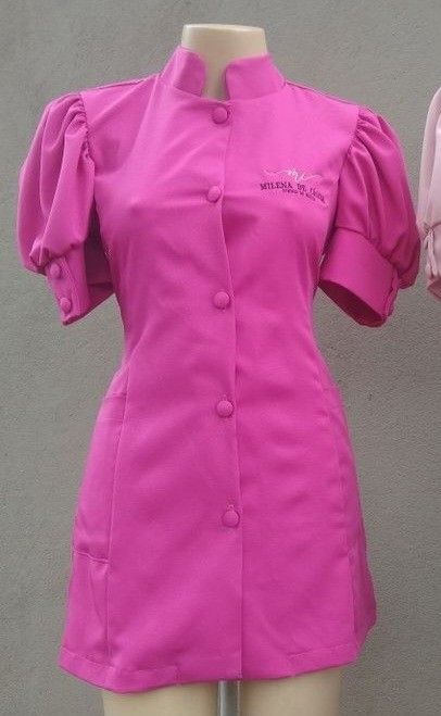 Nail Tech Uniform, Beauty Salon Uniform Ideas, Esthetician Inspiration, Salon Wear, Stylish Scrubs, Fancy Short Dresses, Lash Designer, Scrubs Outfit, Nail Salon Design