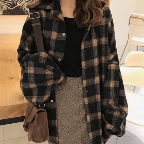 Flannel Outfits Men Streetwear, Flannel Girl, Flannel Outfits Men, Plaid Shirt Outfits, Insta Outfits, Flannel Outfits, Grunge Look, Causual Outfits, Basic Outfits