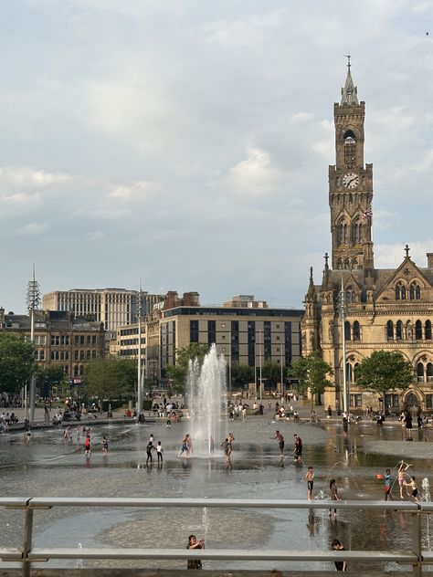 #Bradford Bradford city centre  #Summertime #UK Zoom in to get the details Bradford Aesthetic, Bradford England, Bradford City, City Centre, The Details, England, Quick Saves