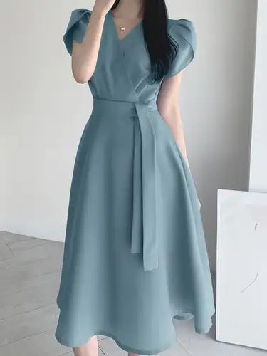 One Piece Pattern, Church Ootd, Simple Frocks, Simple Gowns, Frock Design, Modest Fashion Outfits, Short Sleeve Dress, Classy Dress, Simple Dresses