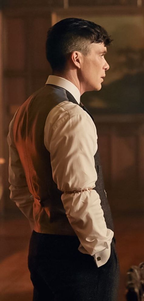 Sleeve Garter, Thomas Shelby, Garters, Peaky Blinders, Wedding Suits, Dark Academia, Shirt Sleeves, New Era, Google Search