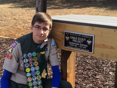 Eagle-Scout-Aluminum-Plaque-on-Wall Boy Scout Oath, Eagle Scout Project Ideas, Scout Oath, Boy Scouts Eagle, Eagle Scout Ceremony, Eagle Project, Girl Scout Swap, Bronze Plaque, Girl Scout Leader