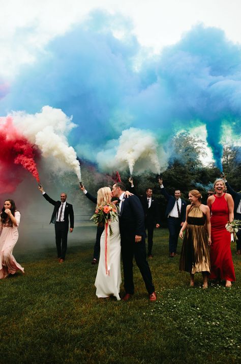 4th Of July Wedding Ideas, July Wedding Colors, Red White Blue Wedding, Fourth Of July Wedding, Americana Wedding, Mismatched Bridesmaids Dresses, July 4th Wedding, 4th Of July Wedding, Colorful Weddings