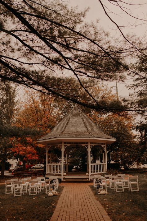 Fall Gazebo Wedding, Fall Wedding Gazebo, Fall Gazebo, Wedding Gazebo, Gazebo Aesthetic Night, Gazebo Wedding Pictures, Gazebo Wedding Photos, A Cinderella Story Gazebo, Gazebo Wedding Photography