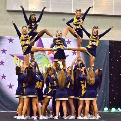 Cheerleading Stunting, Easy Cheer Stunts, Cheer Pyramids, Cheerleading Pyramids, Cheer Photography, Cheerleading Quotes, Cheer Routines, Cheerleading Coaching, School Cheerleading