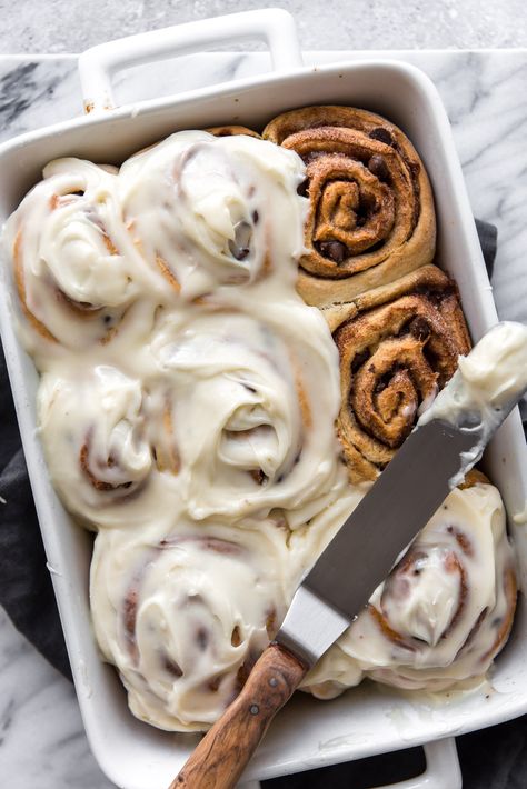 Chocolate Chip Cinnamon Rolls, Cinnamon Roll Cookies Recipe, Cinnabon Cinnamon Rolls Recipe, Chocolate Creme Brulee, Cinnabon Cinnamon Rolls, Fluffy Cinnamon Rolls, Strawberry Crepes, Cinnamon Roll Cookies, Canned Frosting