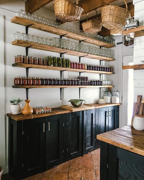 Pantry Layout, Tiny Farmhouse, Canning Kitchen, Kitchen Wall Shelves, Pantry Wall, Pantry Shelving, Cabin Kitchens, Home Canning, Prep Kitchen