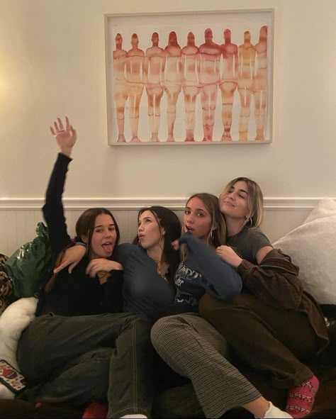 Friend Pics, Need Friends, Best Friends Aesthetic, Brooklyn Baby, Best Friend Photos, Cute Friend Pictures, Friend Group, Bff Pictures, Friend Goals