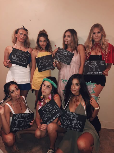 Halloween group costume idea😍 Girl Group Halloween Costumes, Diy Group Halloween Costumes, Best Group Halloween Costumes, Cute Group Halloween Costumes, Best Friend Halloween Costumes, Bff Halloween Costumes, Halloween Group, Halloween Pics, Halloween Idea