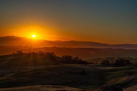 Sunset from the hills above Coalinga Dark Sunset, Sunset Hills, Family Pic, The Hills, Mendoza, Kentucky, On Instagram, Quick Saves, Instagram