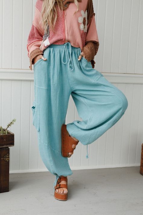 Parachute pants aren’t going anywhere. Get in on this timely trend with the Cool Coast Wide Leg Pants in gorgeous teal. Stretch drawstring waist Oversized side pockets Drawstring cinching at the ankle Parachute Pants, Drawstring Waist, Leg Pants, Wide Leg Pants, Wide Leg, Pants, Blue, Trousers