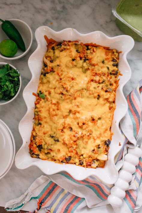 Liz Adams' taco bowl casserole recipe is an easy, simple, and delicious family weeknight dinner! Combine chicken, rice, beans, and cheddar cheese for a meal even kids will love. Chicken Rice Beans, Liz Adams, Taco Bowl, Rice Beans, Best Casseroles, Taco Bowls, Adams Family, Mexican Cooking, Chicken Dishes Recipes