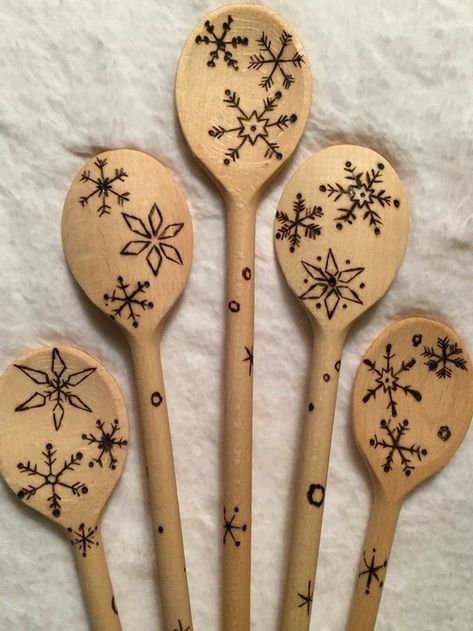 Beginner Wood Burning, Wood Burn Spoons, Wood Burning Stencils, Wood Burn Designs, Wood Burning Tool, Woodburning Projects, Wood Burning Crafts, Walnut Oil, Wood Burning Patterns