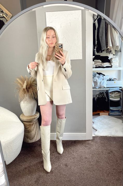 Neutral look, leather boots, kneeboots, neutral outfit, all cream outfit, messy hair, blazer, zara, zara look, zara outfit, dressy outfit, emmaeva Cream Outfit, Zara Looks, Zara Outfit, Neutral Baby, Neutral Outfit, Dressy Outfits, Messy Hairstyles, Over Knee Boot, Leather Boots