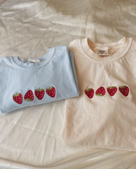 "Embroidered Strawberry T-Shirt -Embroidered on 100% Cotton, Comfort Colors Brand T-shirts. This design is simple and minimalistic, perfect for every outfit!  -Embroidery design measures 5\"x 1.5\" -See product pictures for shirt sizing chart. These t-shirts run true to size, so if you like an oversized look, we recommend sizing up 1 size!  -All t-shirt designs are handmade on an embroidery machine so there may be slight differences, but we only sell the shirts that meet our high-quality standar Handmade T Shirt Design, Simple Embroidery Machine Designs, Embroidery With Machine, Machine Embroidery Shirt Designs, Simple Clothing Design, Cute Embroidery Designs Sweatshirts, Cute Embroidery On Tshirts, Summer Embroidery Designs Shirts, Embroidery Designs For T Shirts