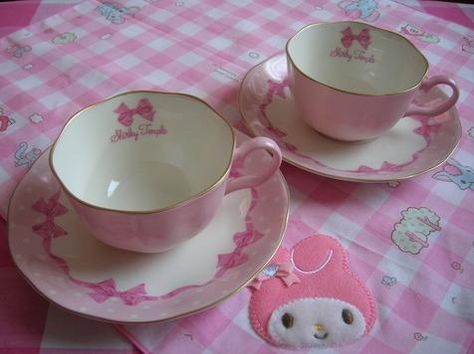 Pink Tea Set, Susanoo Naruto, Charmmy Kitty, Pink Tea, Cute Kitchen, Kawaii Food, Cute Cups, Everything Pink, Cute Mugs