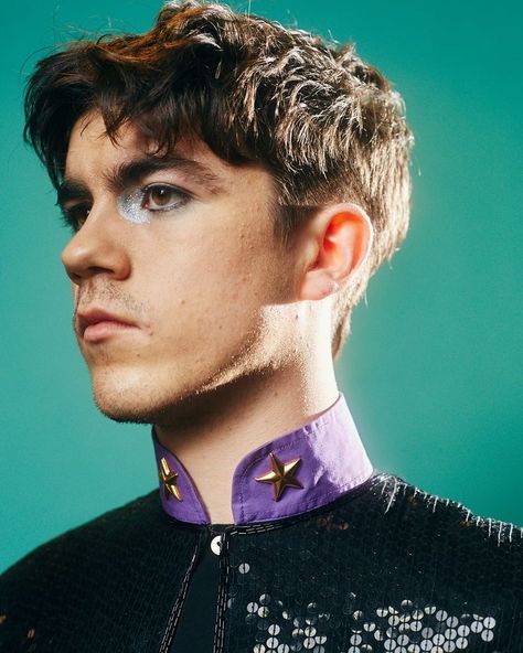 Declan Mckenna Aesthetic, Declan Mckenna, Popular People, Male Photography, Indie Pop, Thomas Brodie, Thomas Brodie Sangster, Studio Album, David Bowie