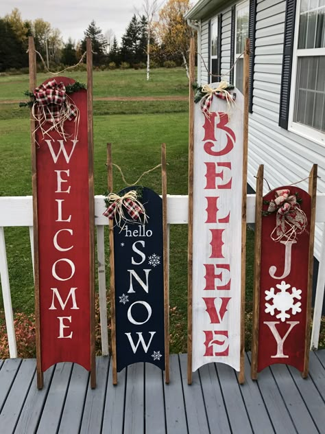 Sled Decorating Ideas Diy, Christmas Wood Crafts To Sell, Christmas Gnome Decor, Sled Decor, Outdoor Christmas Decor Ideas, Gingerbread Family, Christmas Signs Diy, Christmas Wooden Signs, Outdoor Christmas Decor