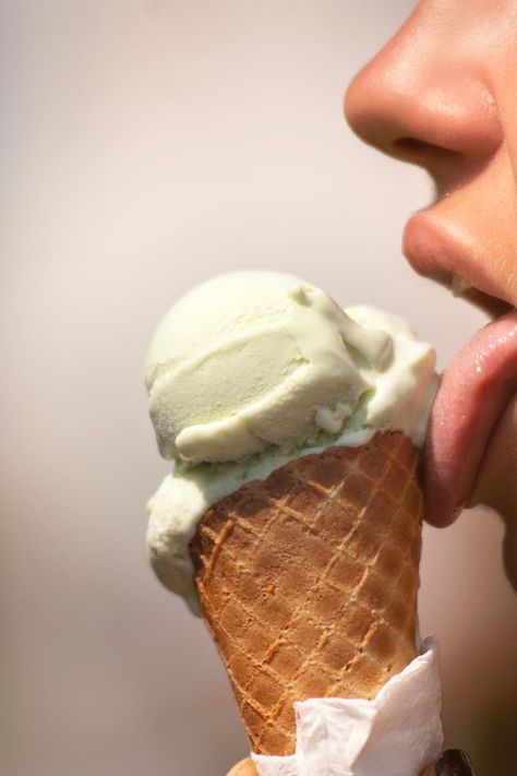 Woman Licking Ice Cream Ice Cream Photography, No Hands, Food Art Photography, Smoothie Diet Plans, Foto Art, New Images, 인물 사진, Smoothie Diet, Life Style